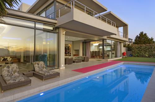 Baronetcy Kings Villa — 4-Star Luxury Hotel in Cape Town, South Africa