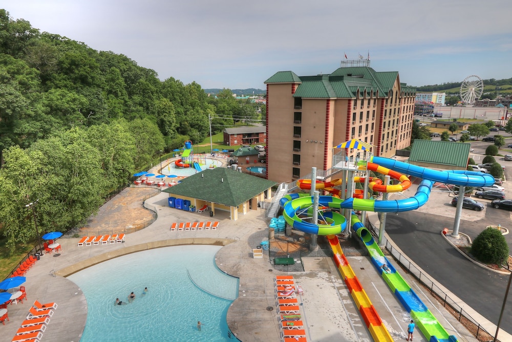 Country Cascades Waterpark Resort - photo 91