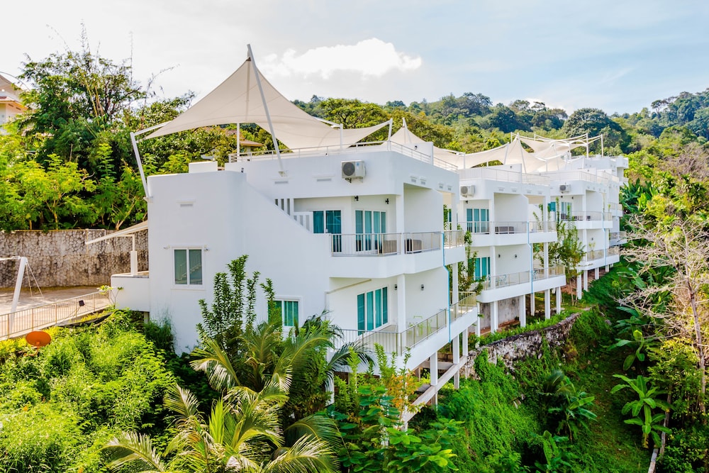 Chalong Hill Tropical Garden Homes — 4-Star Luxury Hotel in Ban Chalong, Thailand