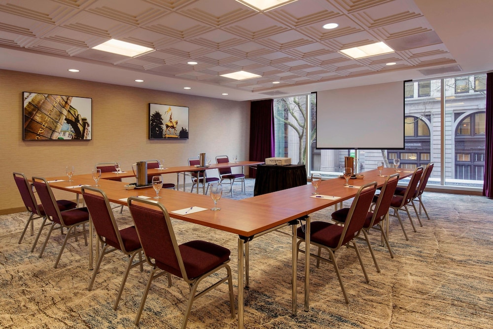 Courtyard by Marriott Portland City Center - photo 44