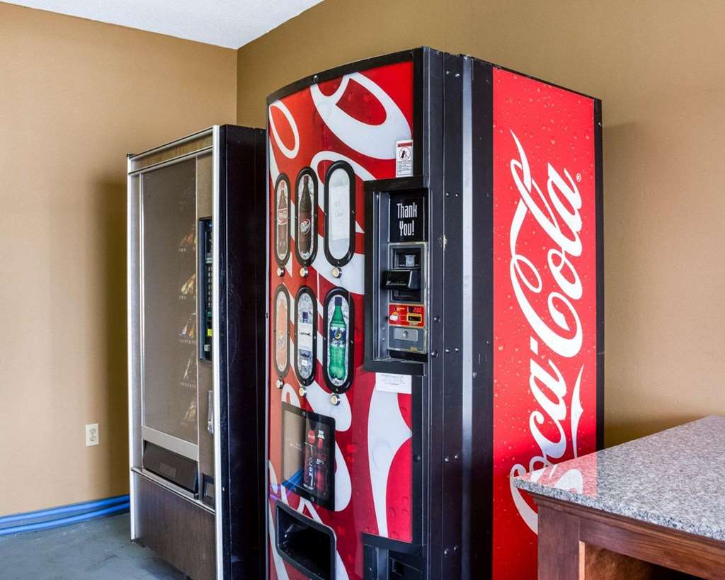 Econo Lodge Greenville MS - photo 24