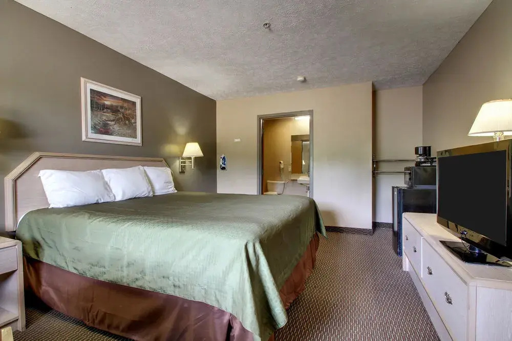 Super 8 Durant - photo 21