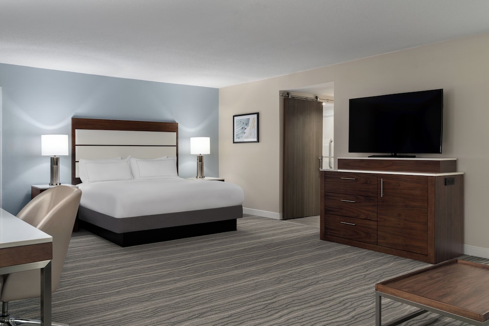 Doubletree by Hilton Hotel Norfolk Airport - photo 10