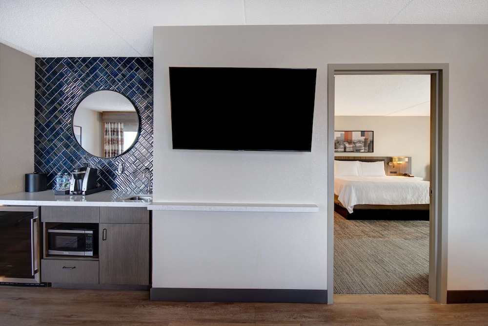 Hilton Garden Inn Terre Haute - photo 15