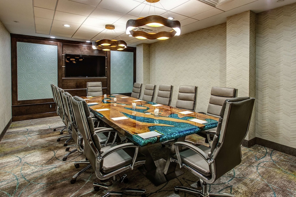 Hilton Garden Inn Topeka - photo 35