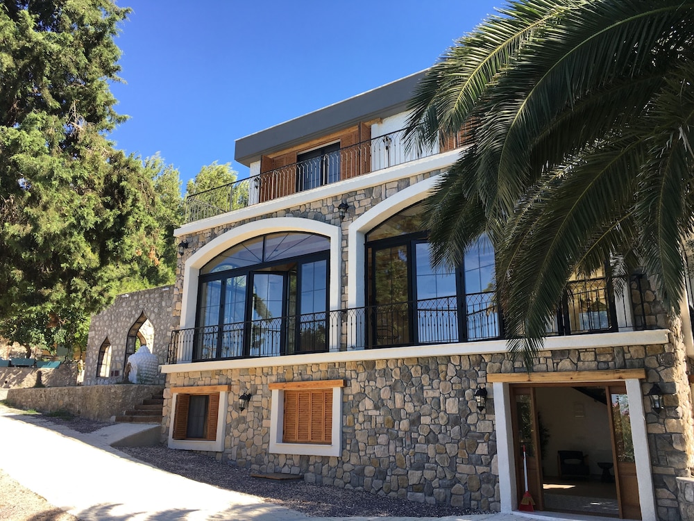 Cesme Koy - carbon neutral hotel in Cesme