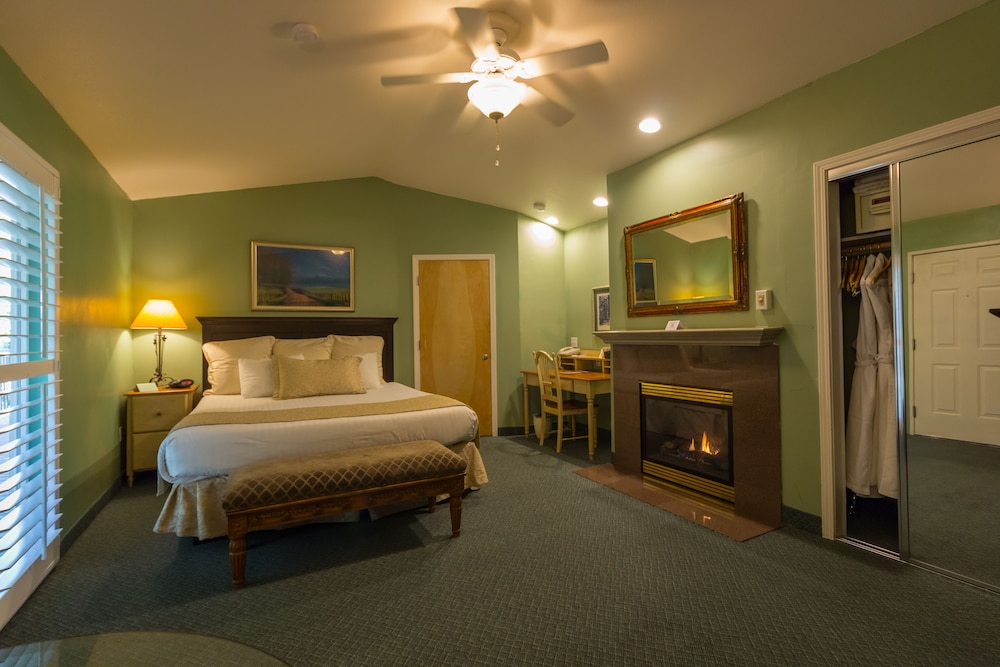 Grass Valley Courtyard Suites - photo 12