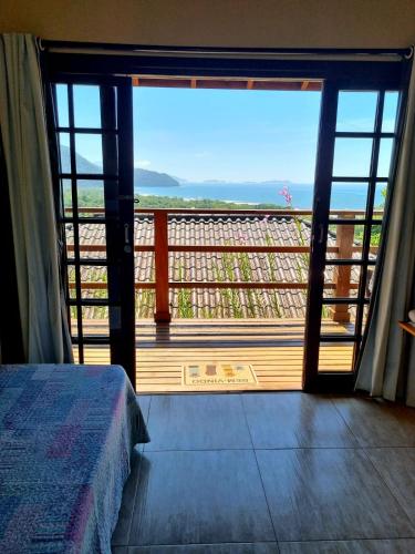 Burung Flats Itamambuca Hospedagem com vista para o mar in Ubatuba, Brasil