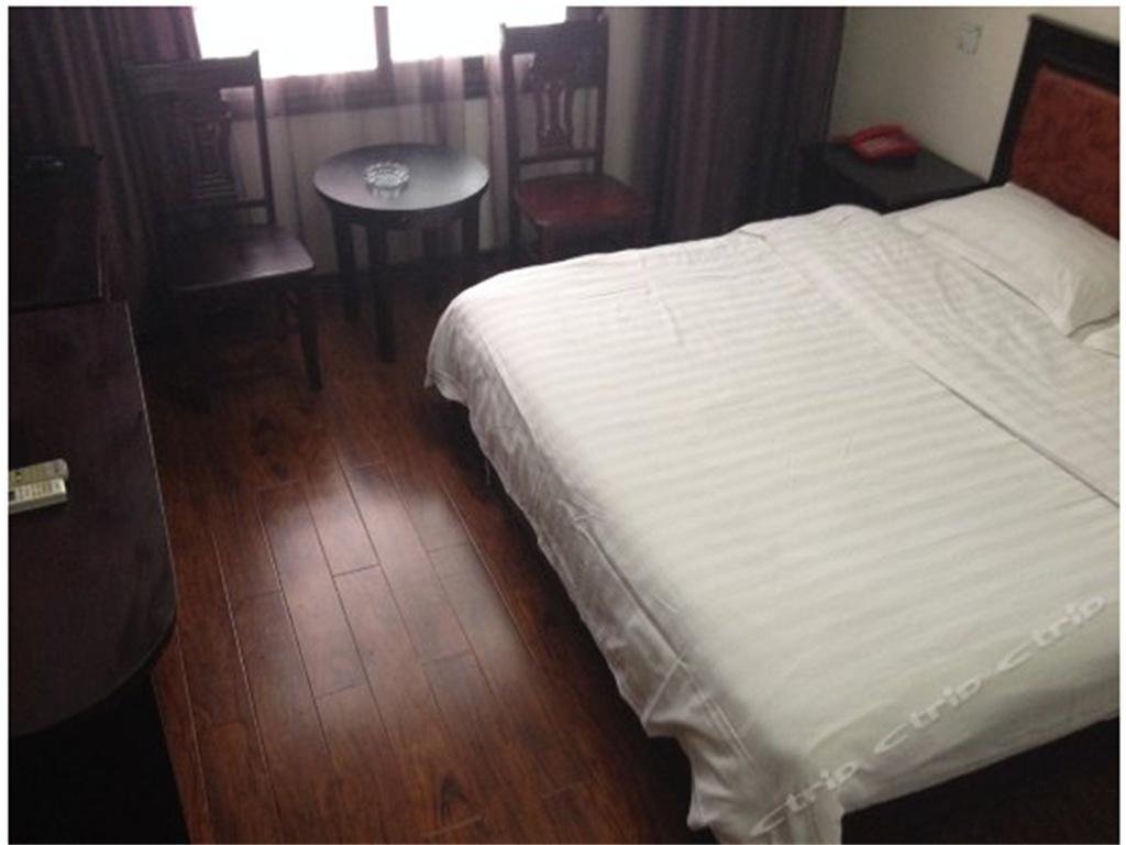 Heyi Hotel — hotel in Miluo Chengguanzhen