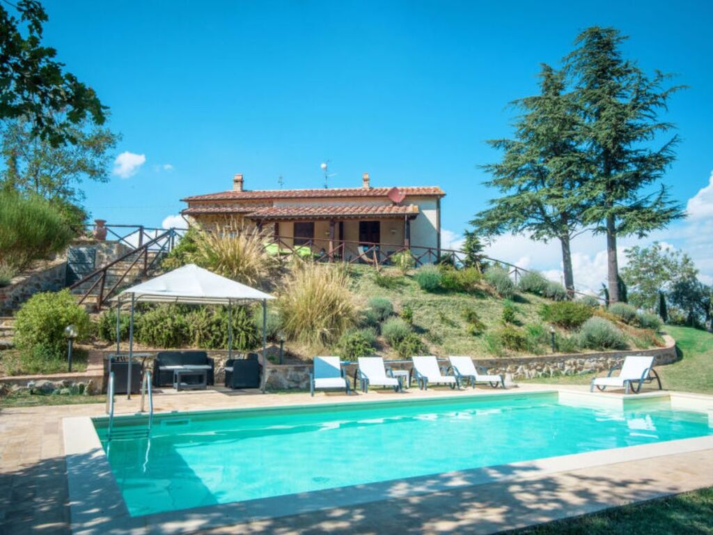 Holiday Home Villa al Sole by Interhome — 4-Star Luxury Hotel in Seggiano, Italy
