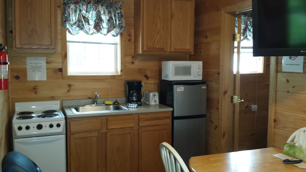 Weirs Beach Motel and Cottages - photo 29