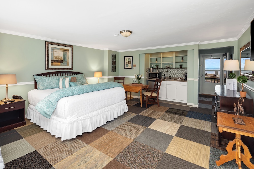 Ocean Inn on Nantasket Beach - photo 9