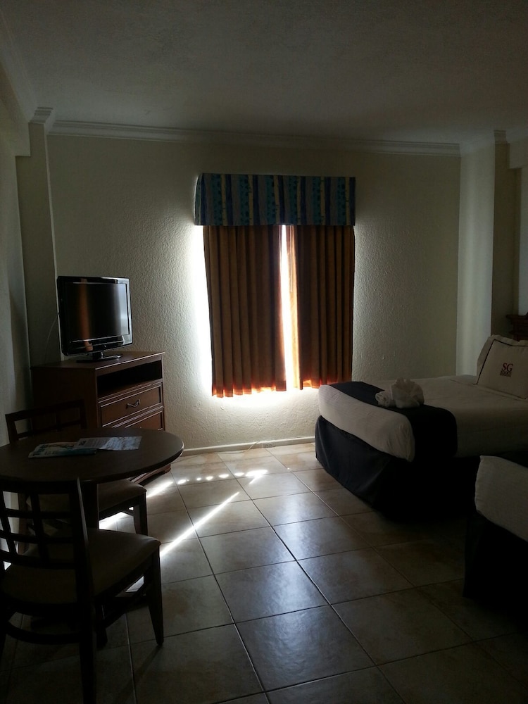 Hollywood Beach Resort beautiful Studio - photo 11
