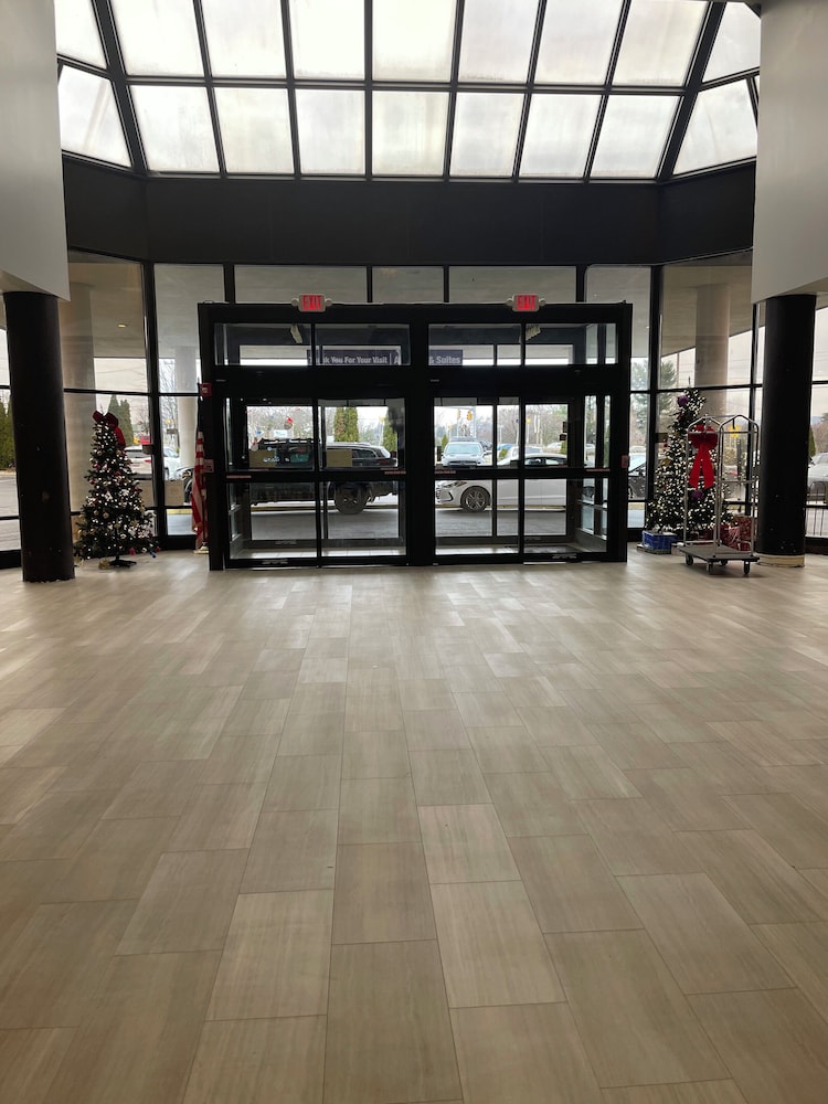 APM Inn and Suites - photo 2