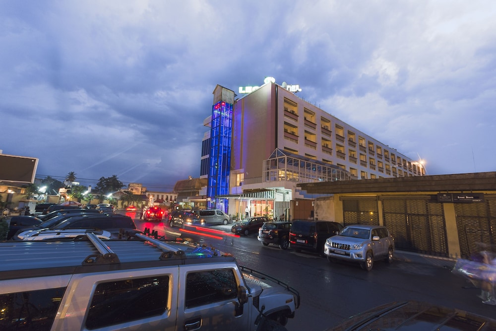 Leon Hôtel — hotel in Kinshasa