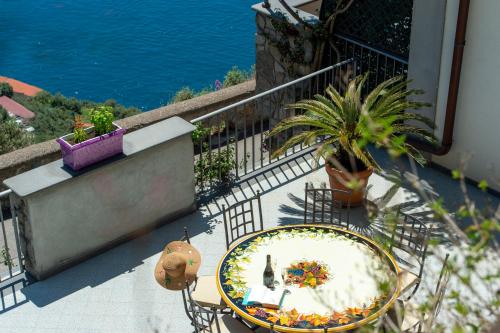 Le Contrade by Sosòre Holiday Homes Amalfi Coast — 4-Star Luxury Hotel in Furore, Italy