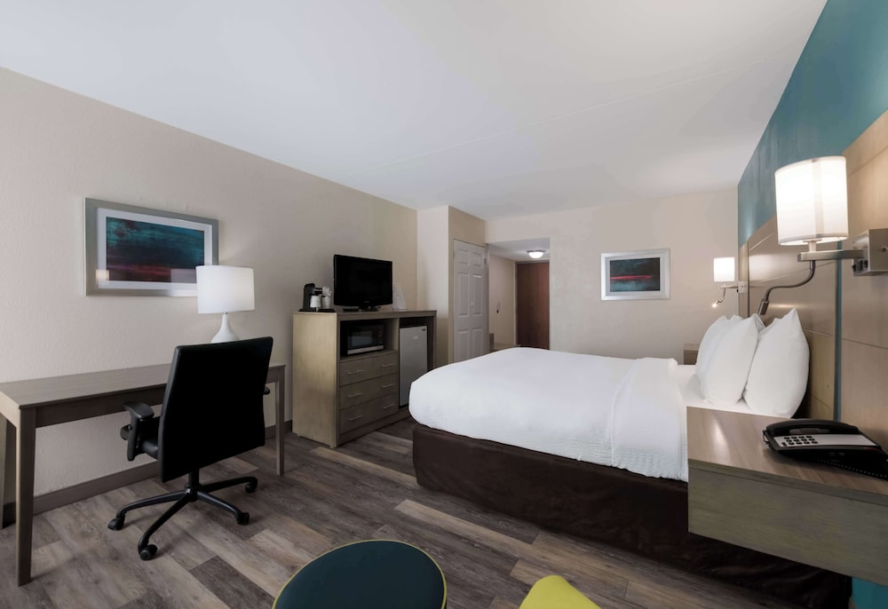 Best Western Hampton Coliseum Inn - photo 6