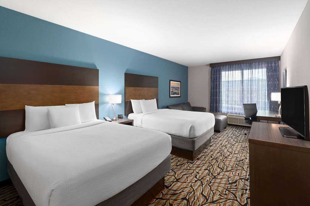La Quinta Inn & Suites by Wyndham Cullman - photo 24
