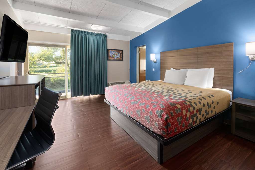 Baymont by Wyndham Bay City - photo 20