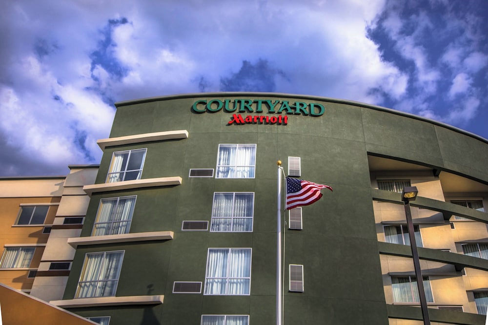 Courtyard by Marriott Charleston Downtown Civic Center - photo 39