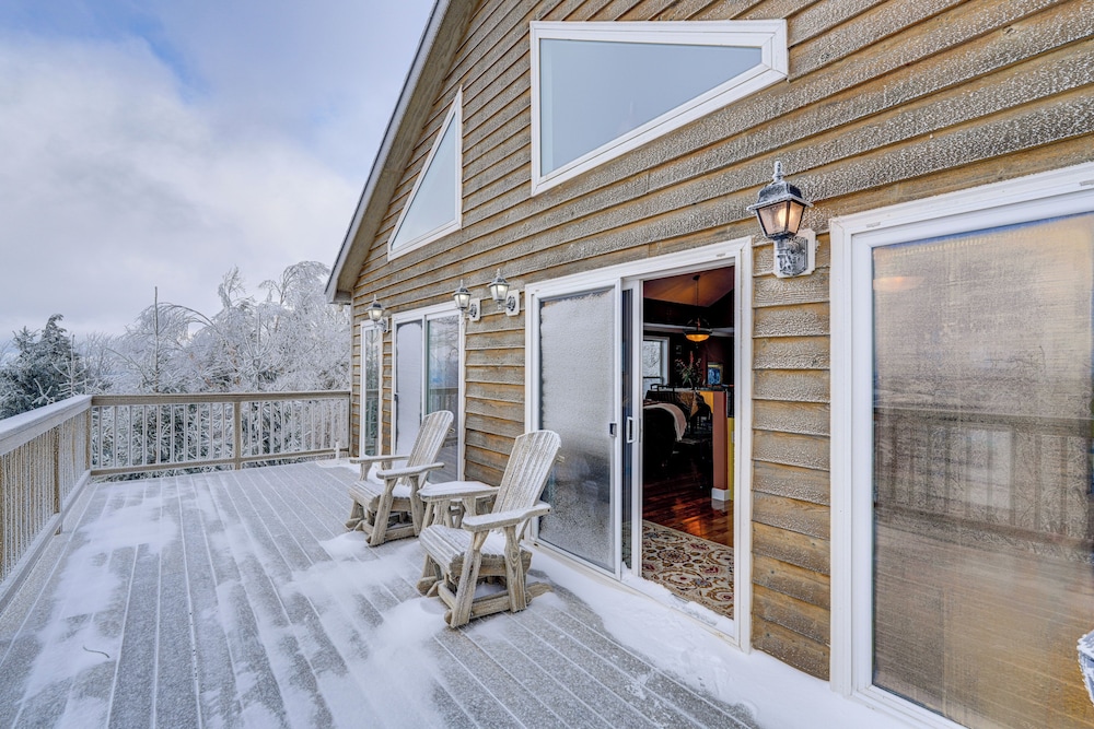 2 Mi to Ski Resort: Beech Mtn Home w Fire Pit - photo 27