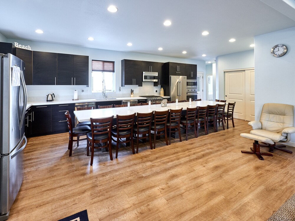 Surfer's Beach Retreat - photo 15