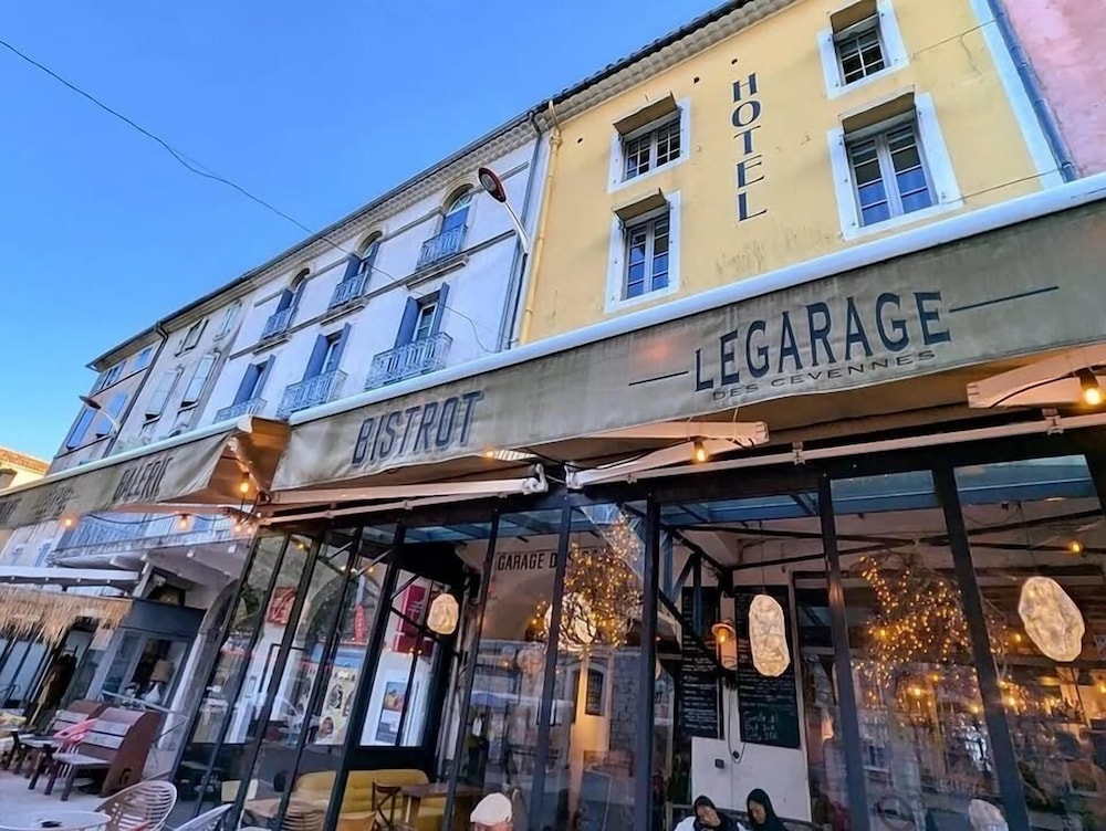 L'hôtel du Garage des Cevennes - carbon neutral hotel in Anduze