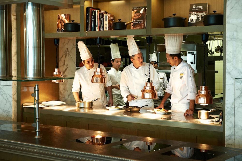 מזון ומשקאות