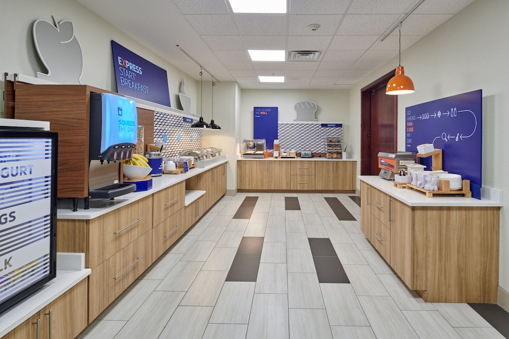Holiday Inn Express & Suites El Paso East Loop 375 by IHG - photo 28