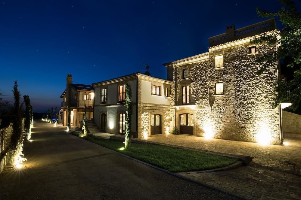 Casale905 — hotel in Crecchio
