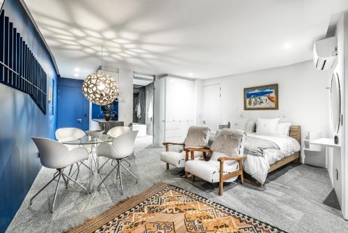 17 Marine Designer SOLAR powered Apt — 4-Star Luxury Hotel in Hermanus, South Africa