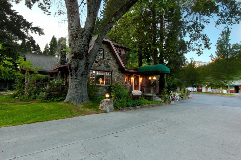 Strawberry Valley Inn - photo 25