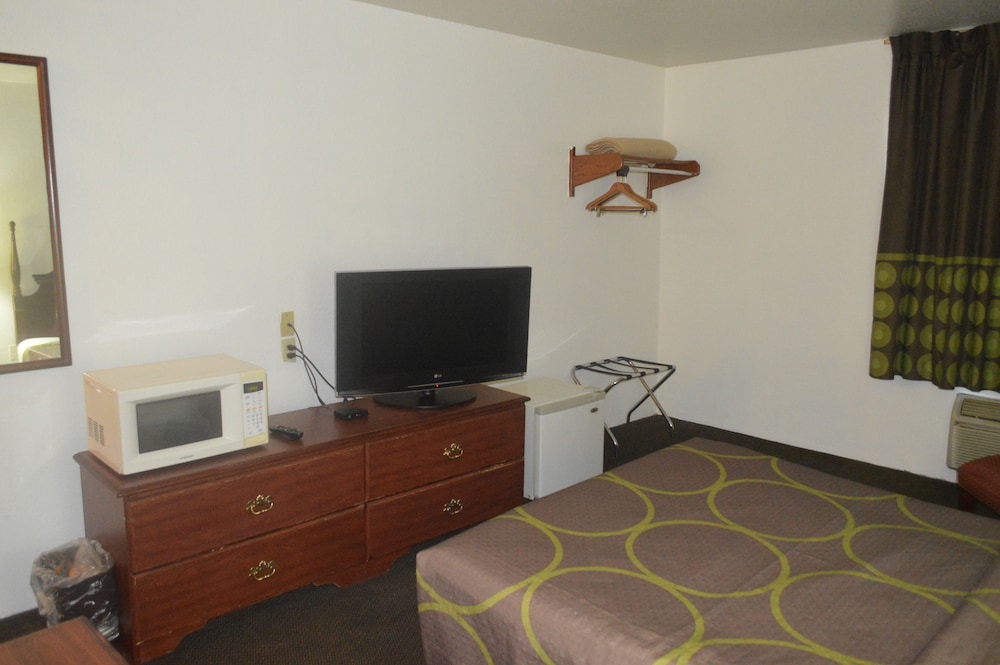 American Elite Inn - photo 35