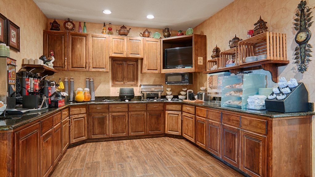 Best Western Plus Southpark Inn & Suites - photo 17