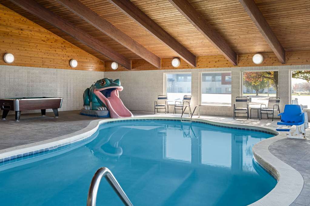 AmericInn by Wyndham Beaver Dam - photo 8
