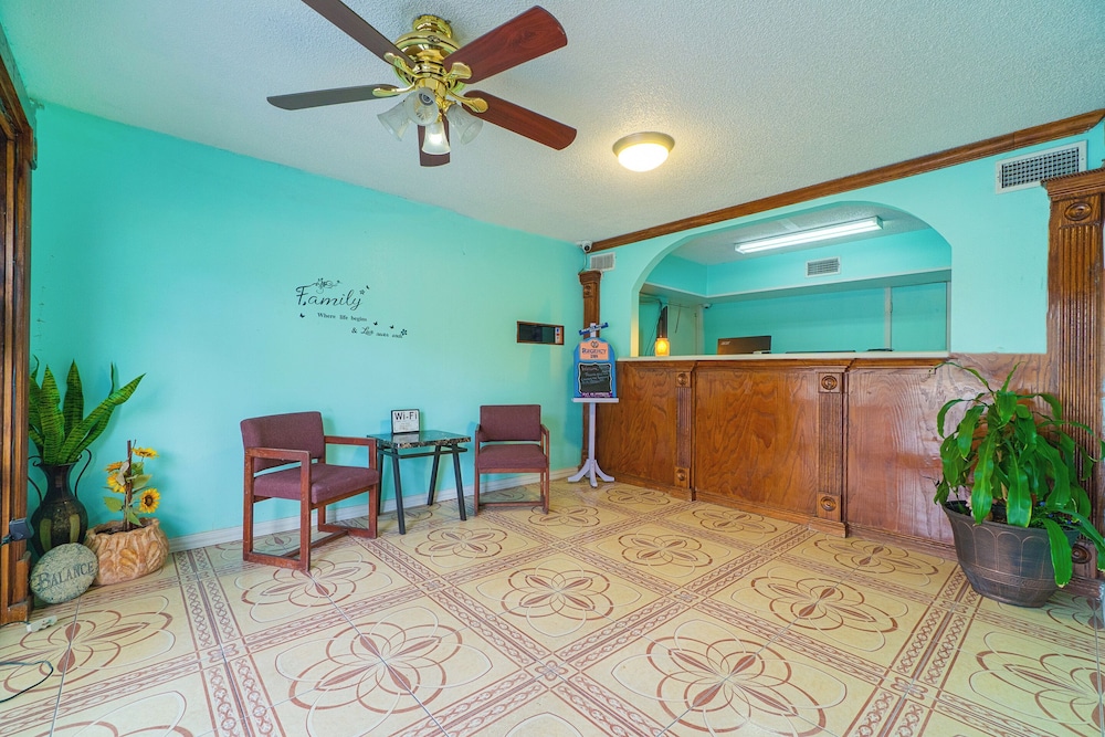 Regency Inn Three Rivers I 37 - photo 5