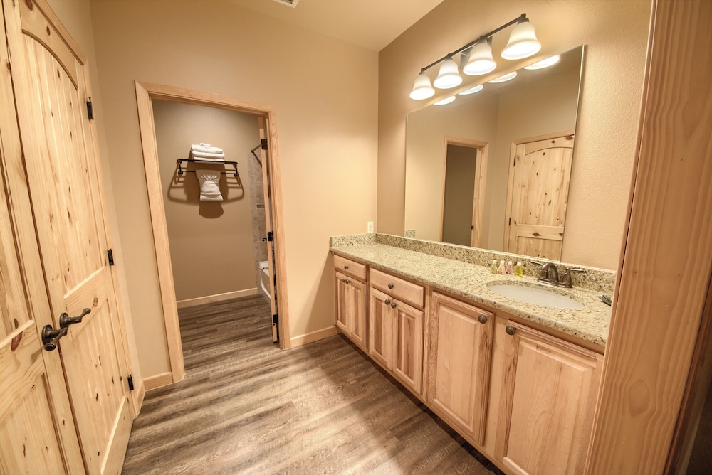 Old Mills Resort OM A14 3 Bedroom Condo by RedAwning - photo 17