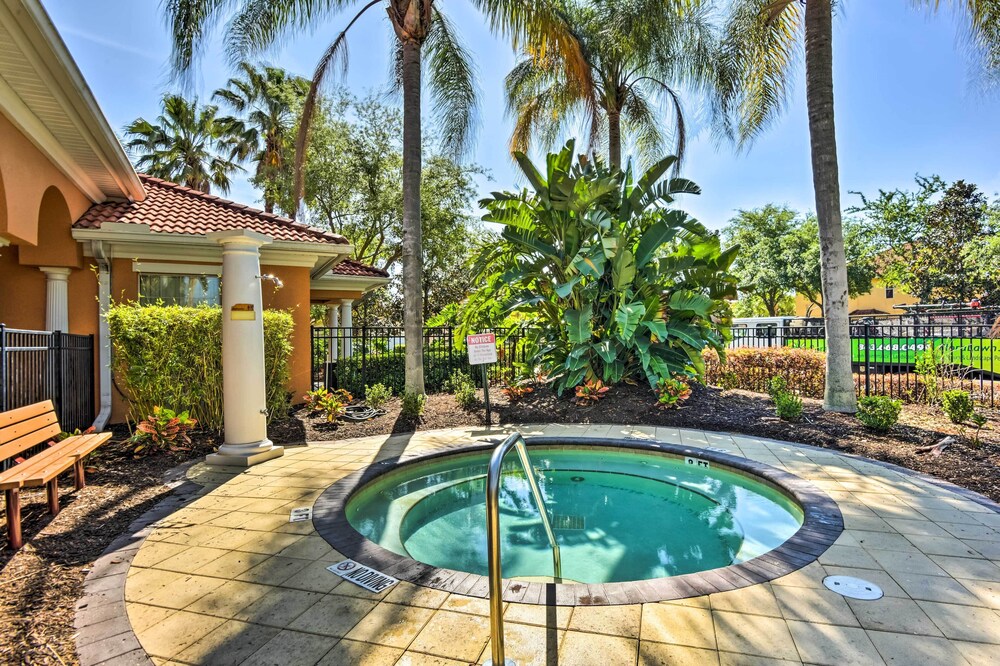 Pool and Hot Tub Resort Style Davenport Villa - photo 10