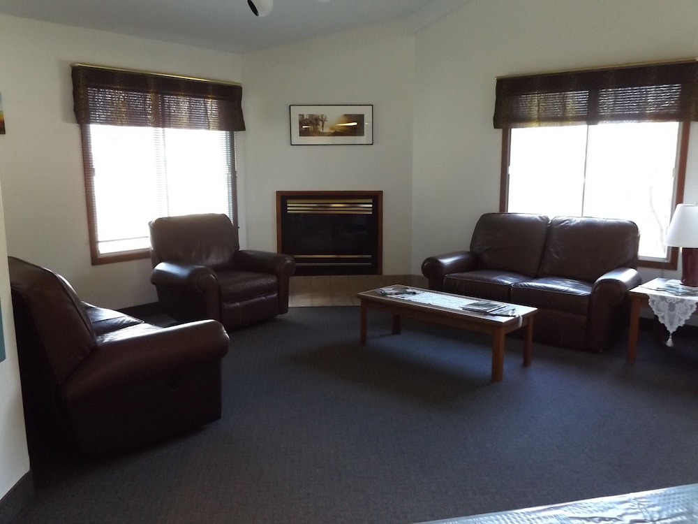 Nisswa Inn and Suites - photo 3