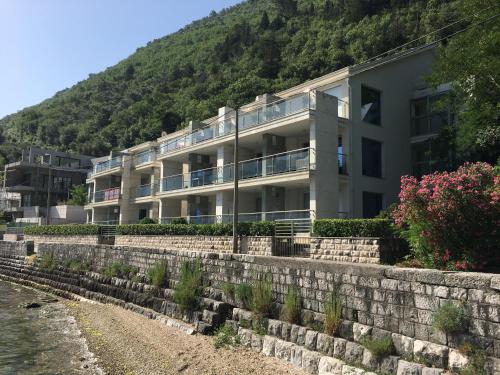 Apartment Stoliv Mare — 4-Star Luxury Hotel in Kotor, Montenegro