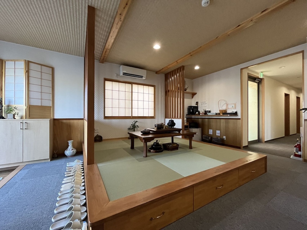 Karin Doo Hotel — Tomisato — photo 2