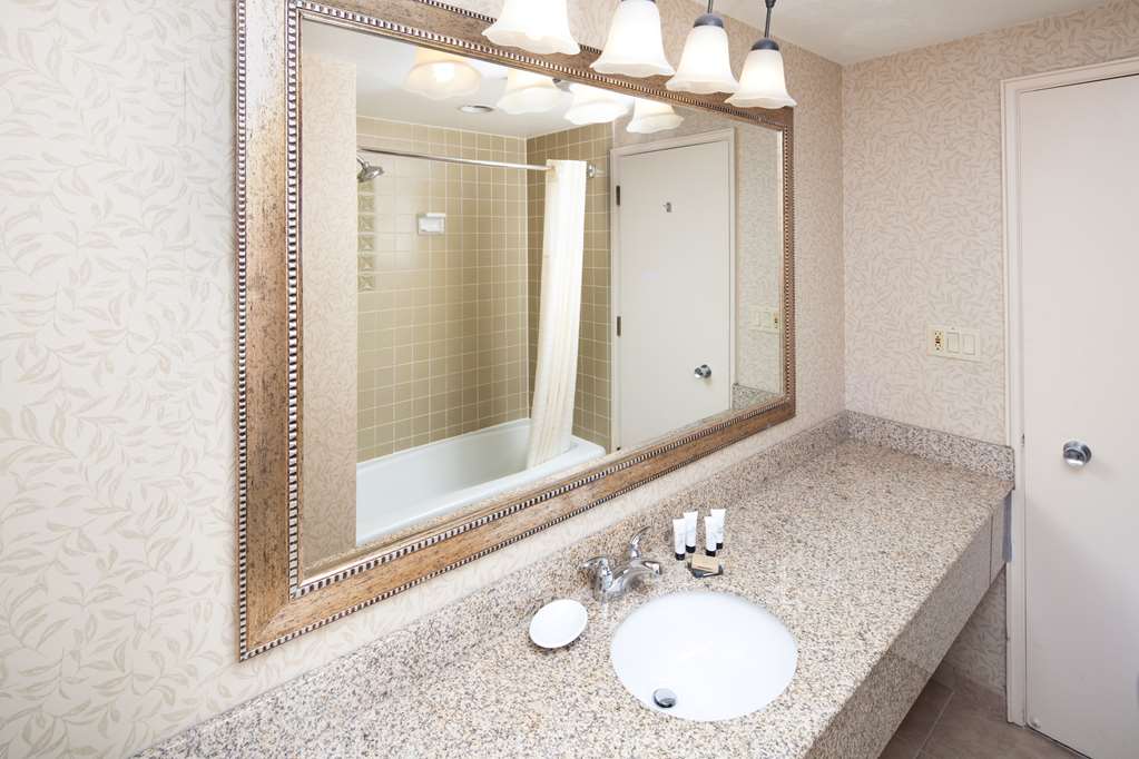 Red Lion Inn & Suites Missoula - photo 16