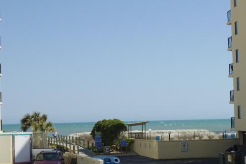 Edgewater Inn - photo 10