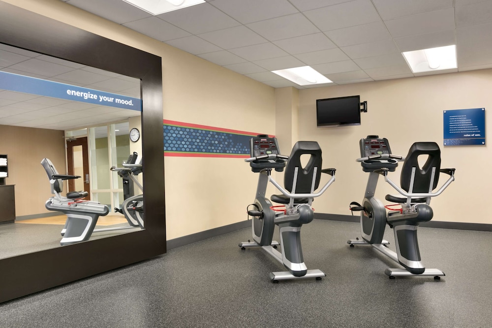 Hampton Inn & Suites Mahwah - photo 26