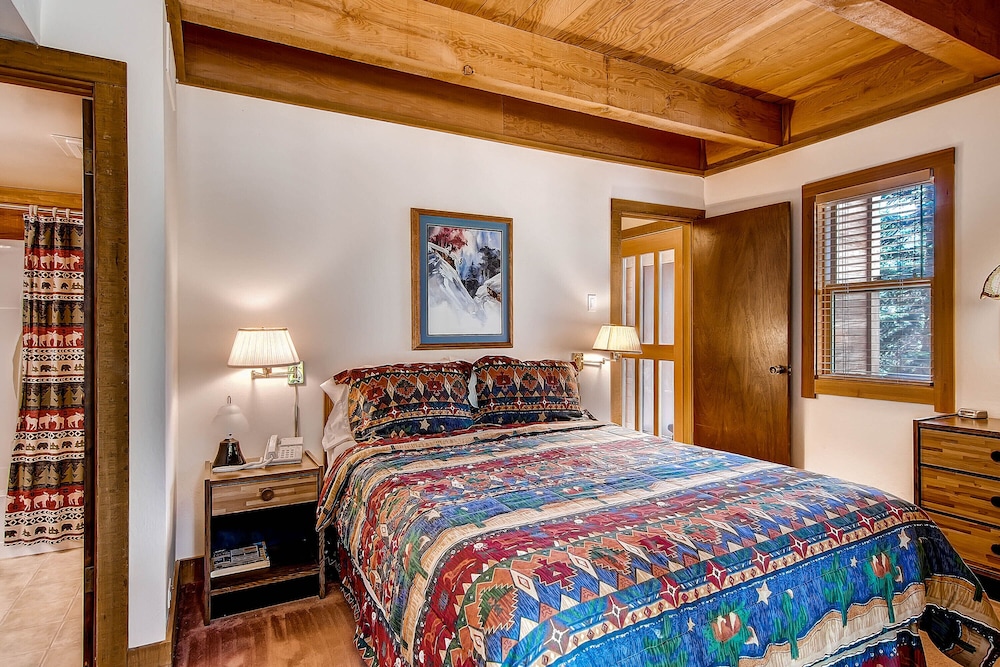 Less Than 1 Mile to Northstar Resort Getaway with Balconies - photo 4