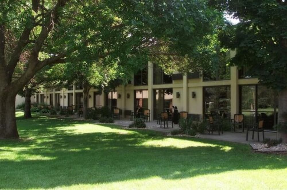 Lake Okoboji Resort and Conference Center - photo 7