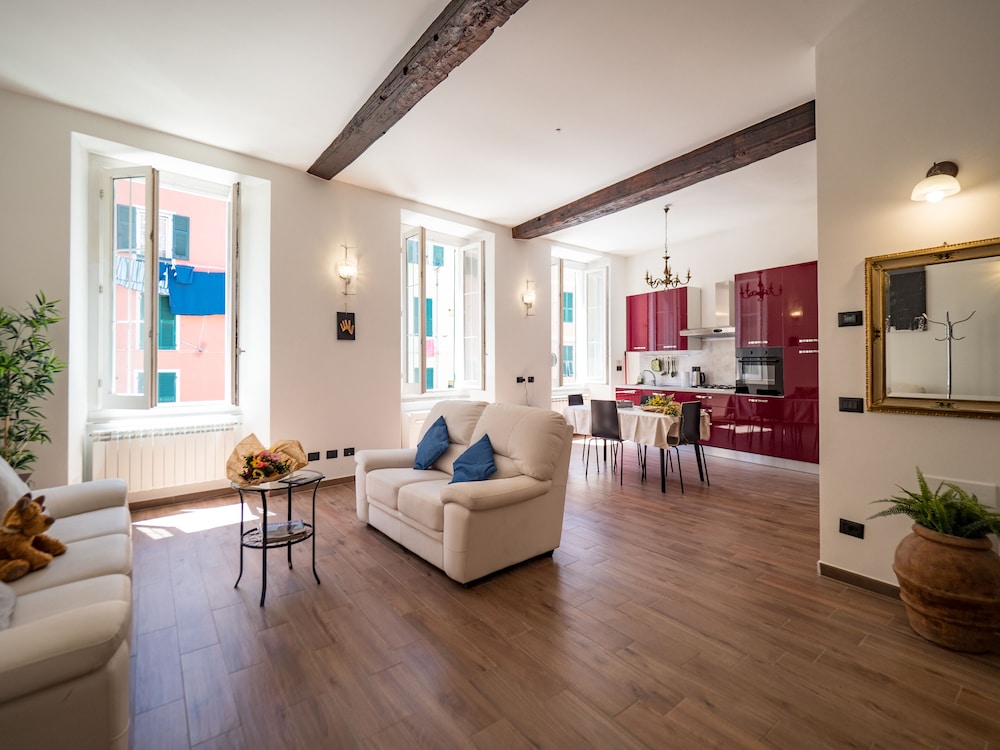 Tedea 2 bedroom 2 bathroom Exclusive Apartment — 4-Star Luxury Hotel in Vernazza, Italy
