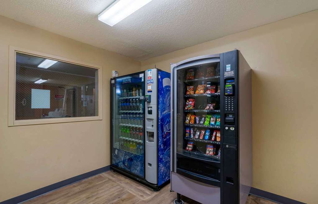 Extended Stay America Select Suites Tampa Airport Memorial - photo 43