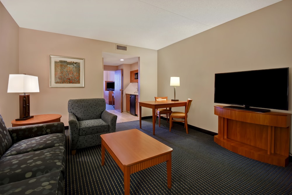 Embassy Suites by Hilton Lexington UK Coldstream - photo 32