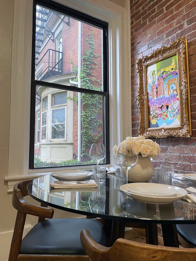 The Warhola Bloomfield - photo 21